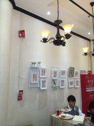 -进巍美甲美睫店