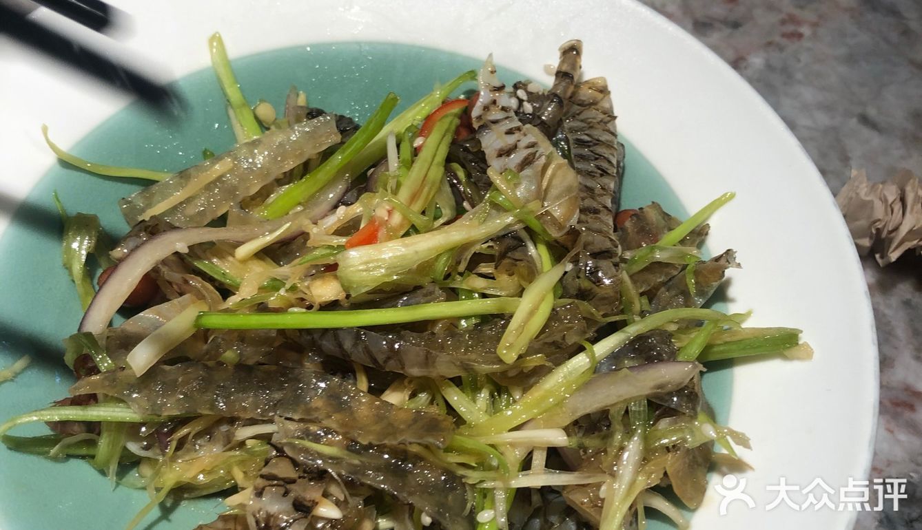 特别多人去吃，我们当时排队排了好久