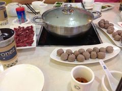 新鲜牛展肉和牛筋丸-潮泰牛肉火锅 · 创于1992年(车公庙店)