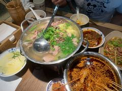 -肖四女乐山跷脚牛肉(世博源店)