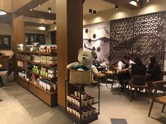 零售区-星巴克臻选(成都宽窄巷子店)