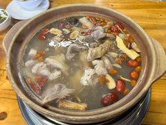 -广味炭炉鸡煲(宝业路分店)