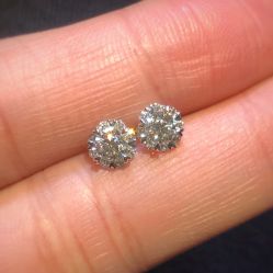 -威德钻石-克拉钻大本营(南京东路店)