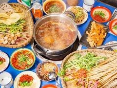 -马路边边串串香形象店(磐石路店)