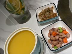 领鲜花胶鸡汤-领鲜天下·焗海鲜·花胶鸡(天目里店)