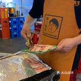 下暴雨也要来吃的冷三先生夜市