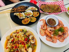 -覃记海鲜美食餐厅