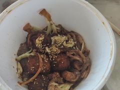 -愉肴麻辣香锅(中山路店)