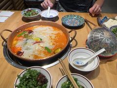 -洱火云南酸菜牛肉火锅(石景山当代商城店)