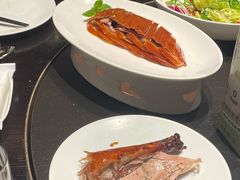 酥香嫩烤鸭-四季民福烤鸭店(外滩外白渡桥店)