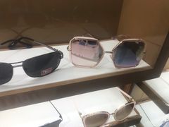 -罗伯特眼镜·蔡司官方授权(罗湖国贸店)