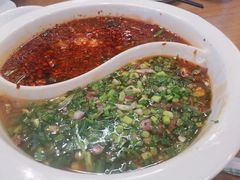 鸳鸯水煮牛肉-成都吃客(九眼桥店)