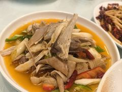-汗腾格里·风味餐厅(新疆驻京办店)
