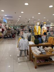 -乐友孕婴童(华宇时尚购物中心店)