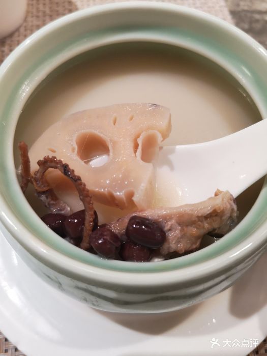 莲藕赤小豆煲章鱼