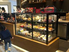 面包甜点陈列柜-星巴克臻选(北京世贸天阶店)