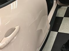 -鲨鱼皮汽车凹陷玻璃修复(静安店)