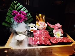 -铭牛烧肉·和牛海鲜自助(高新月牙湖店)