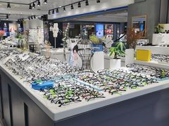 -宏宇眼镜蔡司依视路折扣店(兆佳眼镜城店)