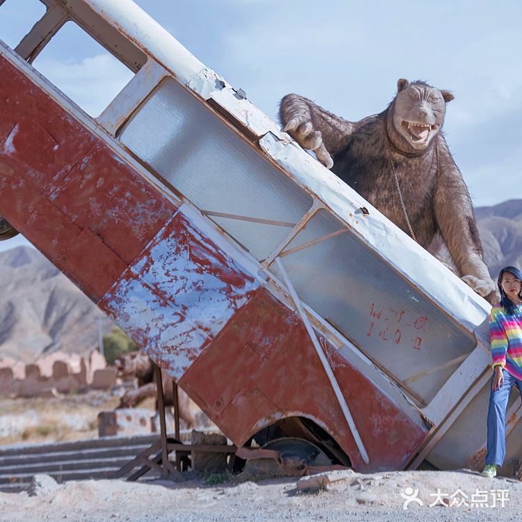 九层妖塔取景地，被人遗忘的阿克塞石油小镇