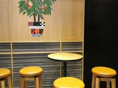 用餐区-星巴克(六合路店)