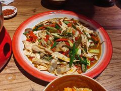 -半步颠·小龙虾·川菜(旗舰店)