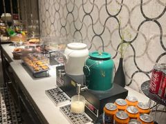 -浅深(世茂滨江精品店)