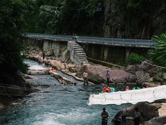 -安吉龙王山峡谷漂流