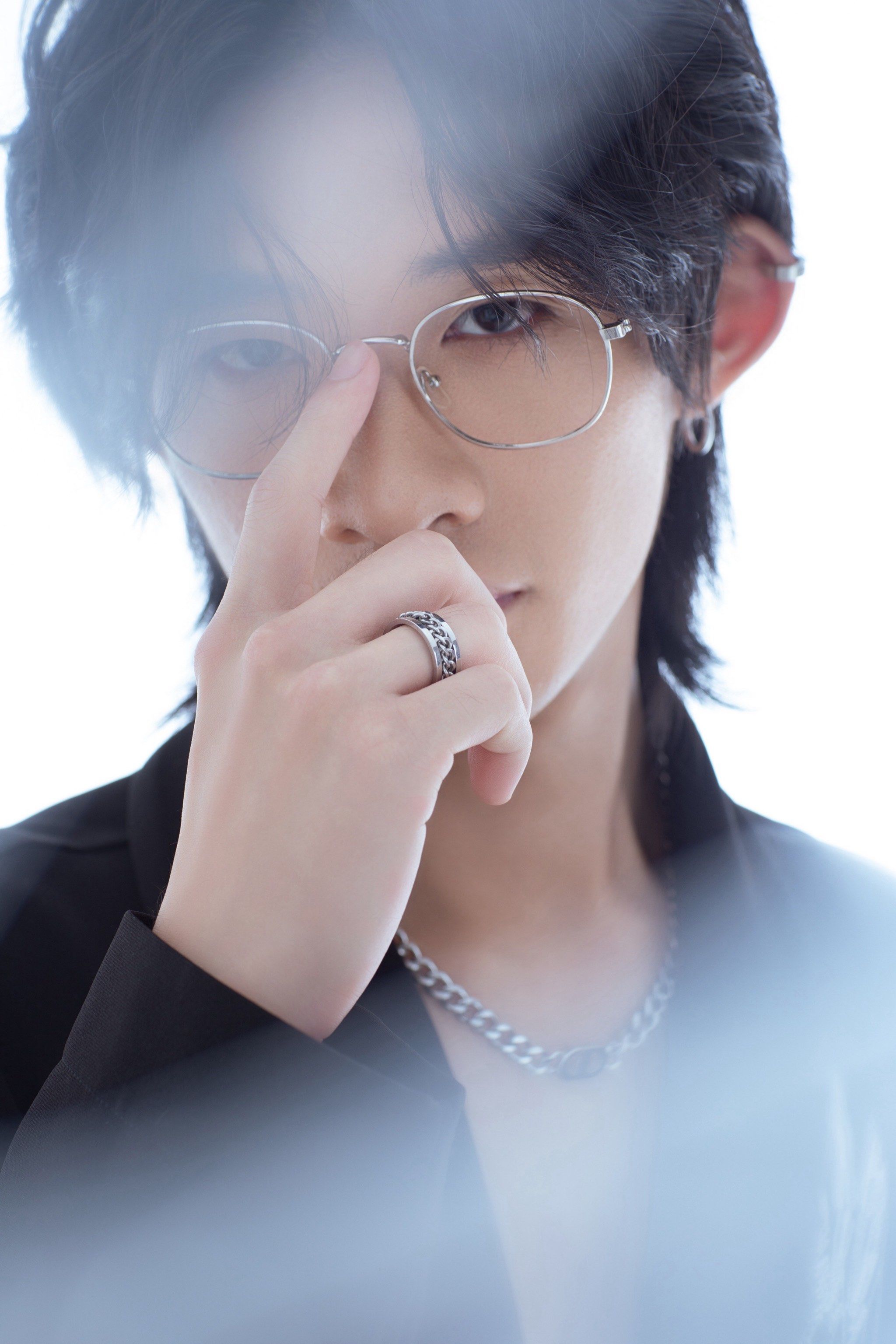 男士写真清冷少年的西装写真