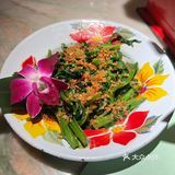 放PP新歌的泰国料理
