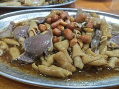 鹅杂-无名牌猪脚店