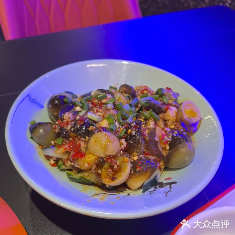 想在西南大学附近吃蟹肉煲[糖果]