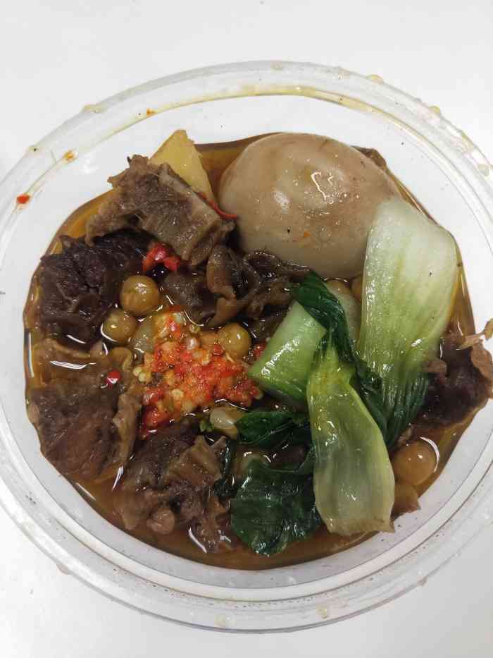 牛气食足火锅牛腩饭-"很爱吃牛腩饭呀,这家点了外卖,一打开,分.