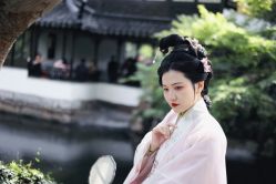 -一揽芳华汉服旗袍体验馆(拙政园店)