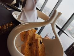 -皇冠假日酒店-B&G51餐厅