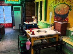 -钢管厂五区小郡肝串串香火锅(梅川路店)
