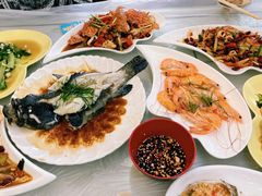 -覃记海鲜美食餐厅