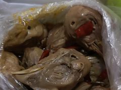 -梁老三麻辣鸡头总店