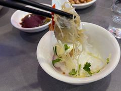 -官塘陈记鱼生·潮汕砂锅粥·牛肉火锅(潮枫路总店)