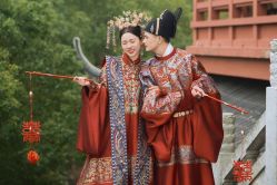 -巴黎春天婚纱摄影(临安店)