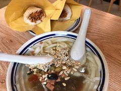-正南齐北·老街糯米团(洪崖洞店)