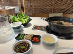 -东椰·海南椰子鸡火锅(朝阳门店)