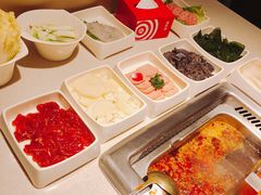 -海底捞火锅鲜切牛肉主题店(长寿路店)