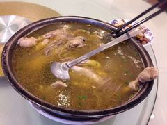 土鸡汤-旅宁大酒店