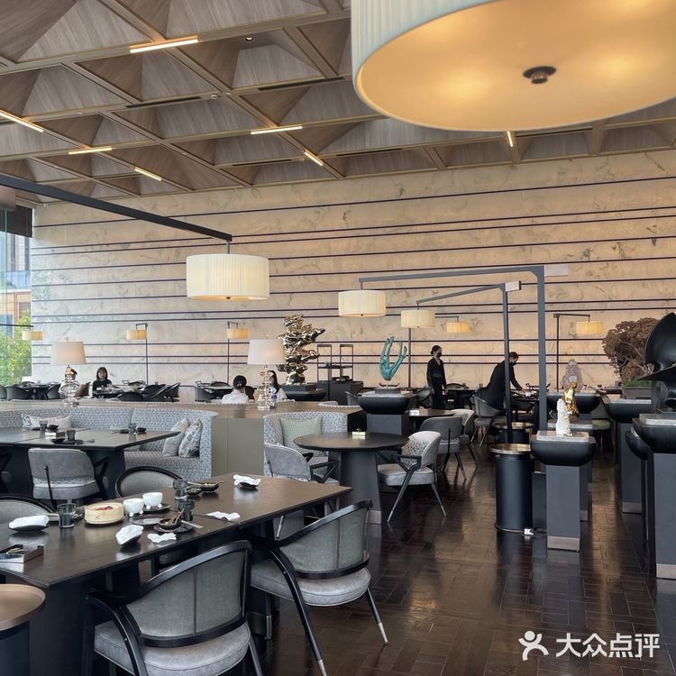 外滩高颜值约会餐厅|初筵