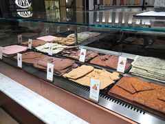 面包甜点陈列柜-Laderach 莱德拉(上海环贸iapm店)