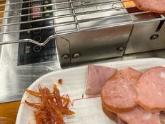 -哈尔滨小酒馆·鲜肉现穿自助烧烤(康新花园店)