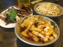 -老鼎万春卤菜(鹭湖宫8区店)