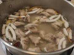 -喃喃椰·糟粕醋·椰子鸡火锅(七堡花园店)