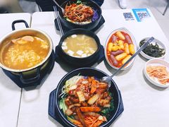 -拌来拌去石鍋拌飯(文鼎店)